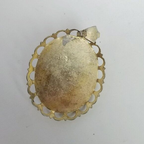 Vintage Shell Oval Pendant, Tan Brooch, Gold Tone Setting, Natural Nature - Picture 3 of 7